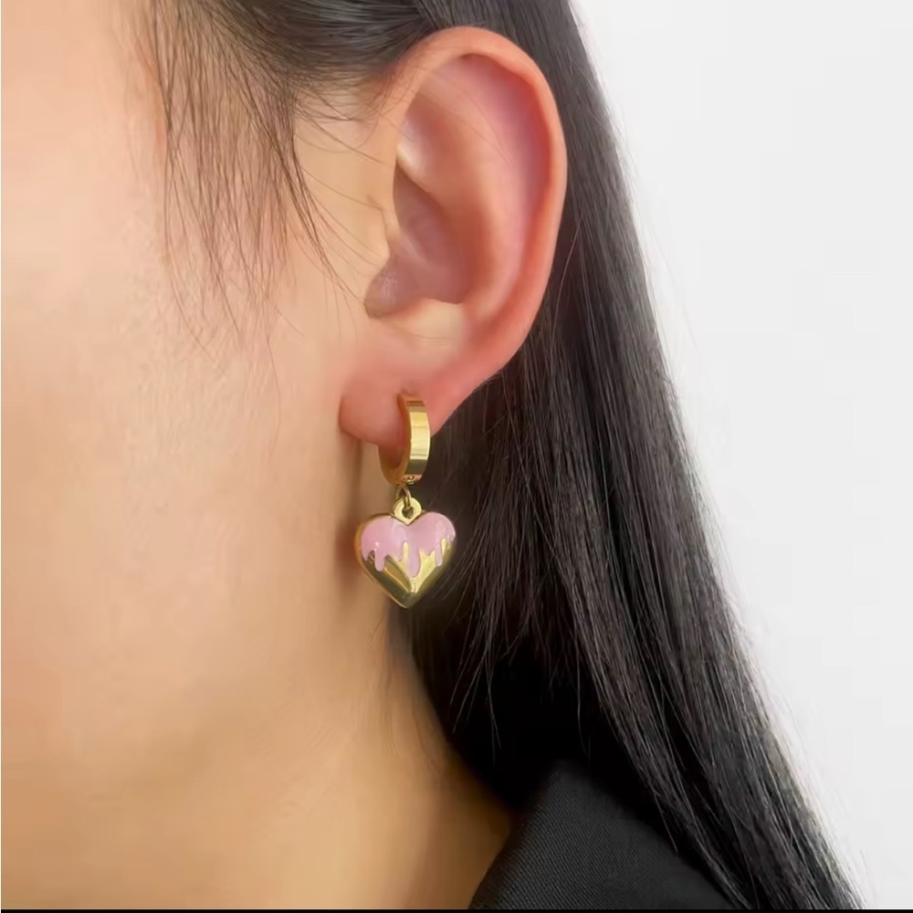 18K Gold Huggie Hoop Dipping Heart Oil Drip Enameled Earrings No Fade Punk Goth - Picture 8 of 8
